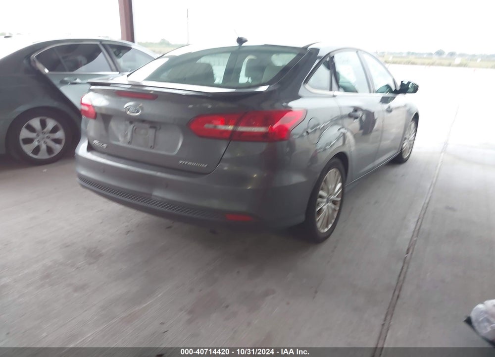 2018 FORD FOCUS TITANIUM VIN: 1FADP3J2XJL271801