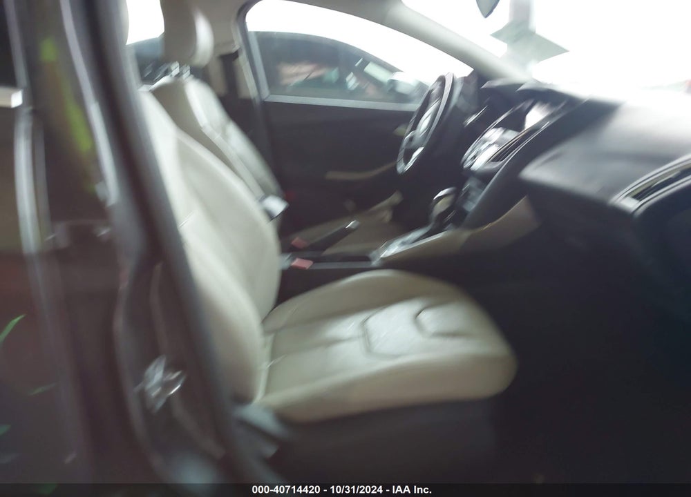 2018 FORD FOCUS TITANIUM VIN: 1FADP3J2XJL271801