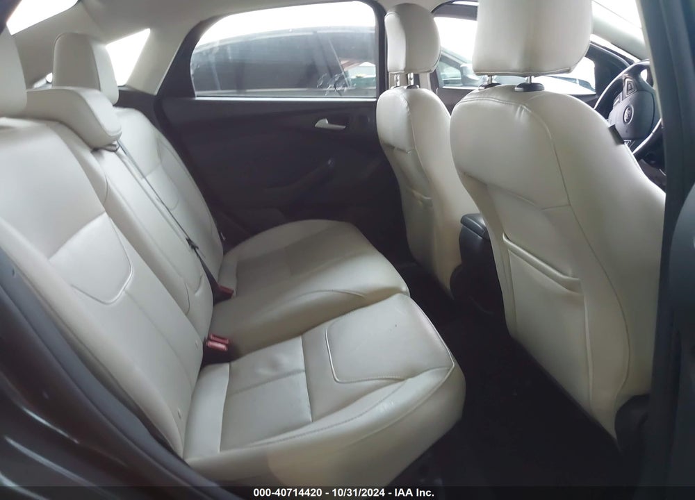 2018 FORD FOCUS TITANIUM VIN: 1FADP3J2XJL271801