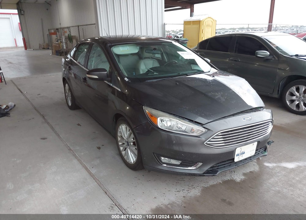2018 FORD FOCUS TITANIUM VIN: 1FADP3J2XJL271801