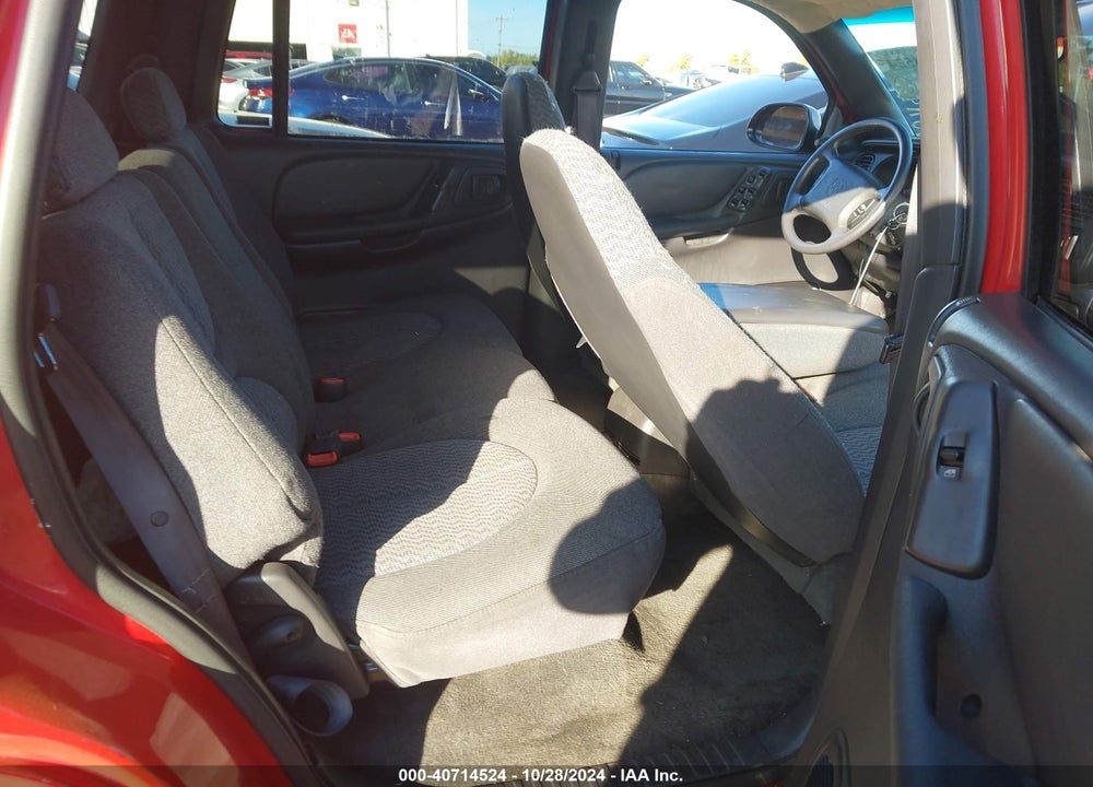 2000 DODGE DURANGO VIN: 1B4HR28Y5YF194223