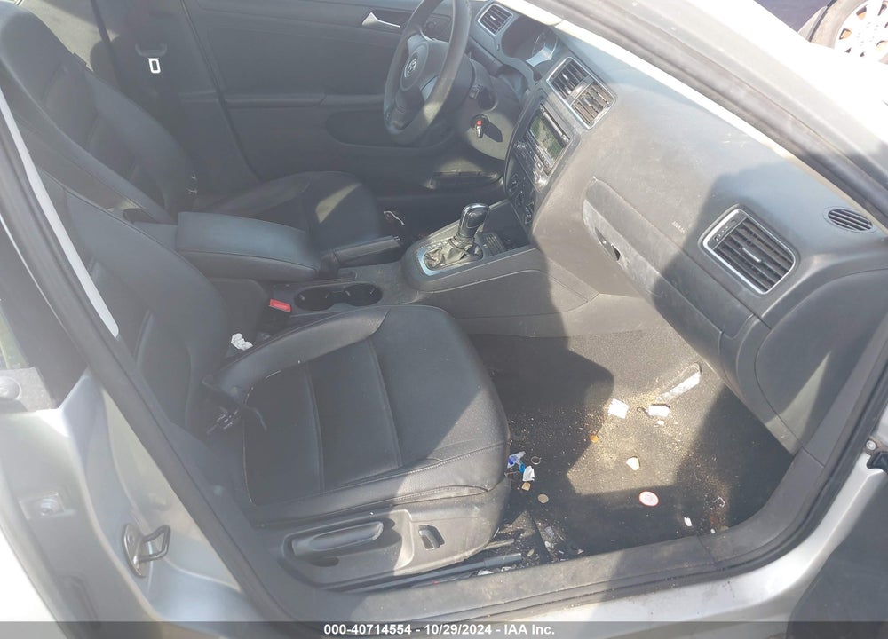 2014 VOLKSWAGEN JETTA 1.8T SE VIN: 3VWD07AJ2EM301534