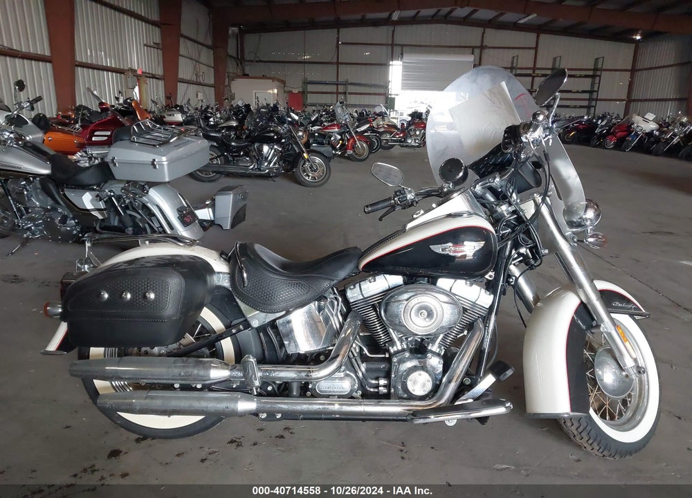2011 HARLEY-DAVIDSON FLSTN VIN: 1HD1JD51XBB013306