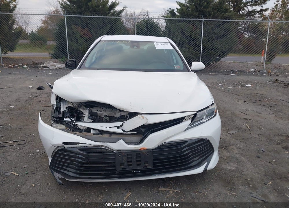 2019 TOYOTA CAMRY LE VIN: 4T1B11HK6KU258239