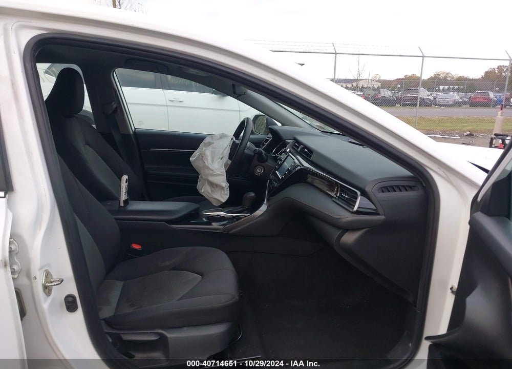 2019 TOYOTA CAMRY LE VIN: 4T1B11HK6KU258239