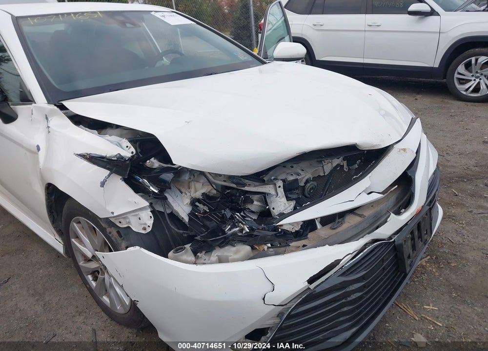 2019 TOYOTA CAMRY LE VIN: 4T1B11HK6KU258239