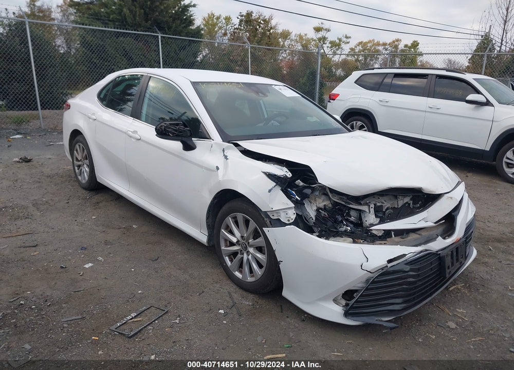 2019 TOYOTA CAMRY LE VIN: 4T1B11HK6KU258239