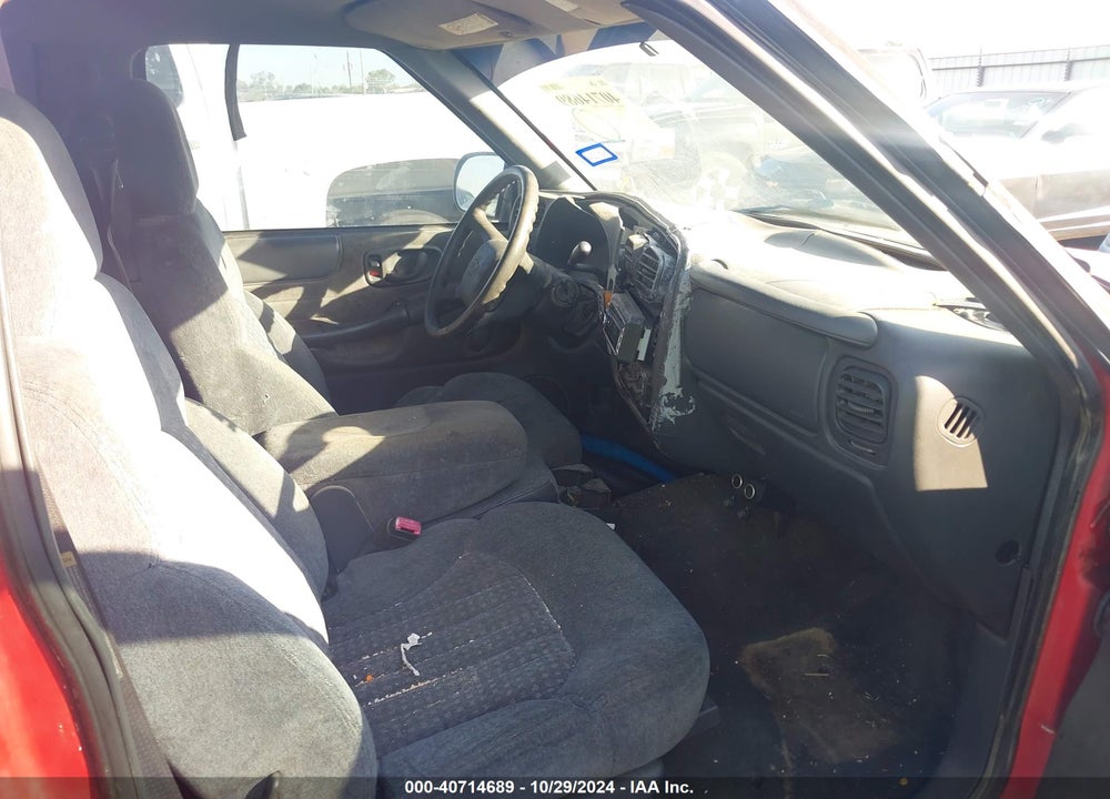 2000 CHEVROLET S-10 LS VIN: 1GCCS1442YK111420