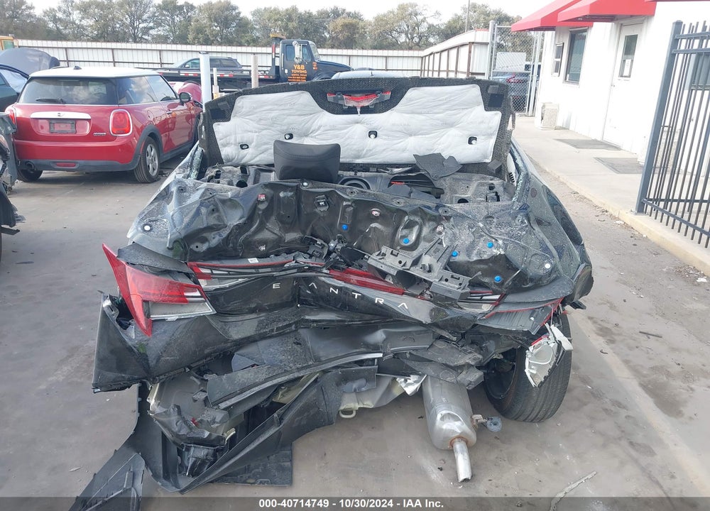 2024 HYUNDAI ELANTRA VIN: KMHLS4DG2RU818112