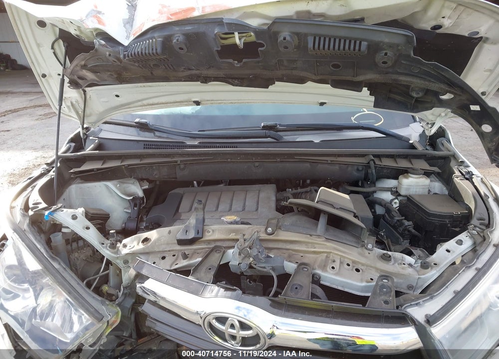 2015 TOYOTA HIGHLANDER XLE V6 VIN: 5TDJKRFH6FS190215