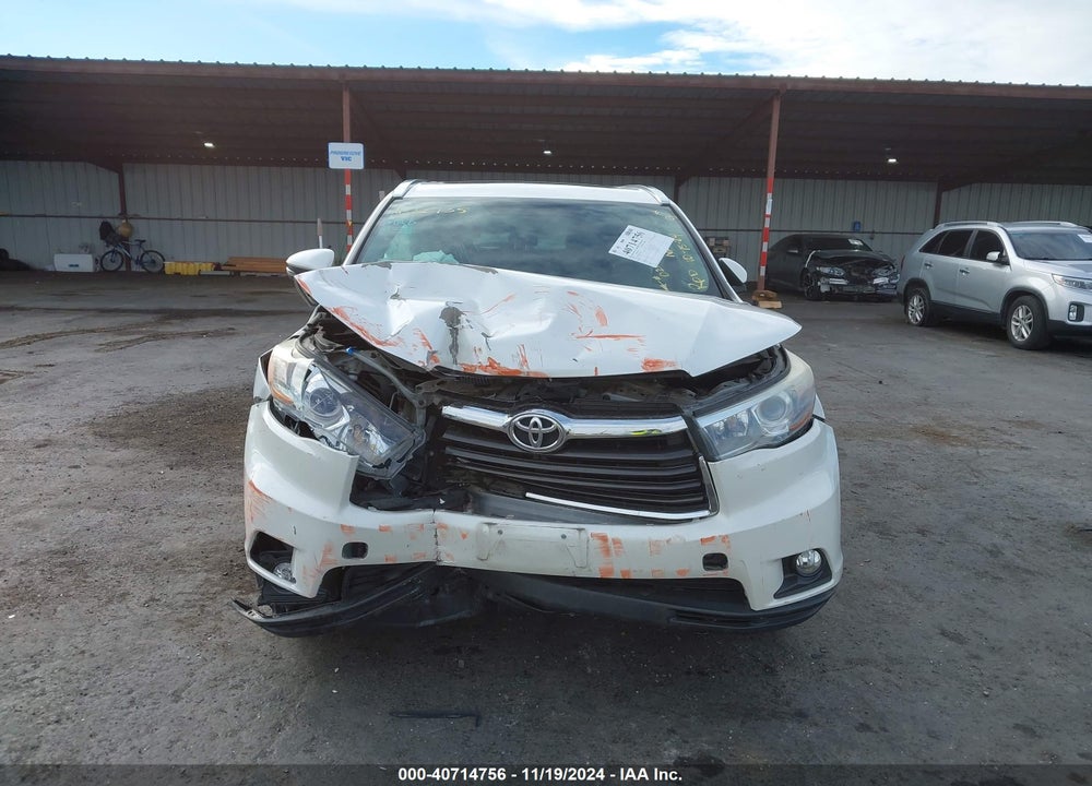 2015 TOYOTA HIGHLANDER XLE V6 VIN: 5TDJKRFH6FS190215