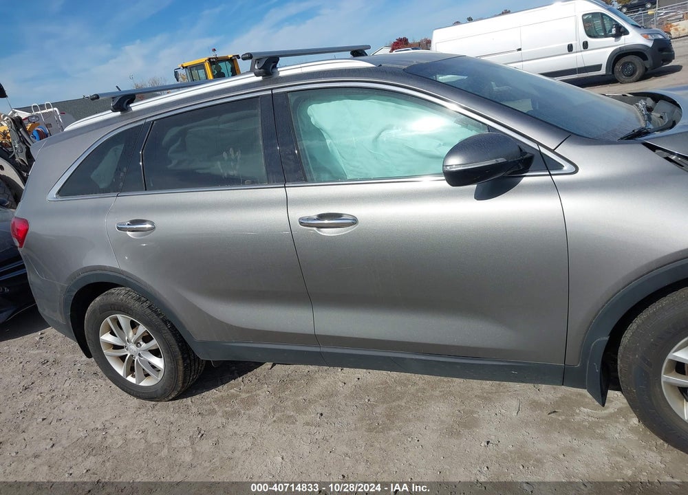 2017 KIA SORENTO 2.4L LX VIN: 5XYPG4A38HG337502