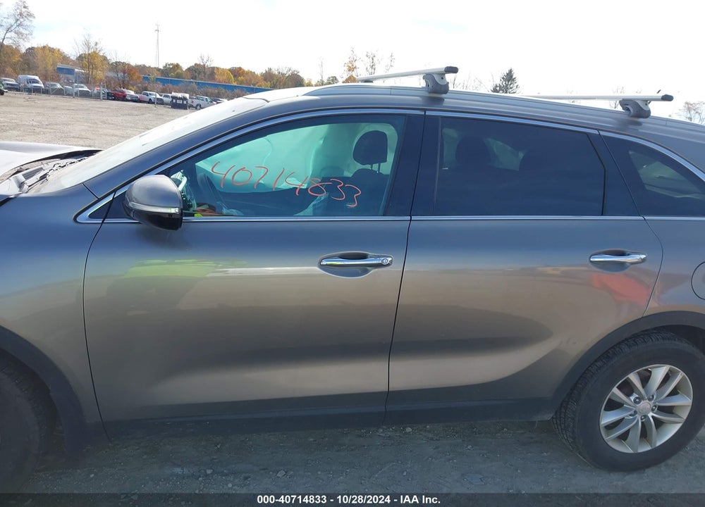 2017 KIA SORENTO 2.4L LX VIN: 5XYPG4A38HG337502