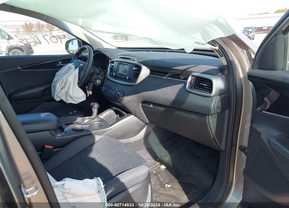 2017 KIA SORENTO 2.4L LX VIN: 5XYPG4A38HG337502