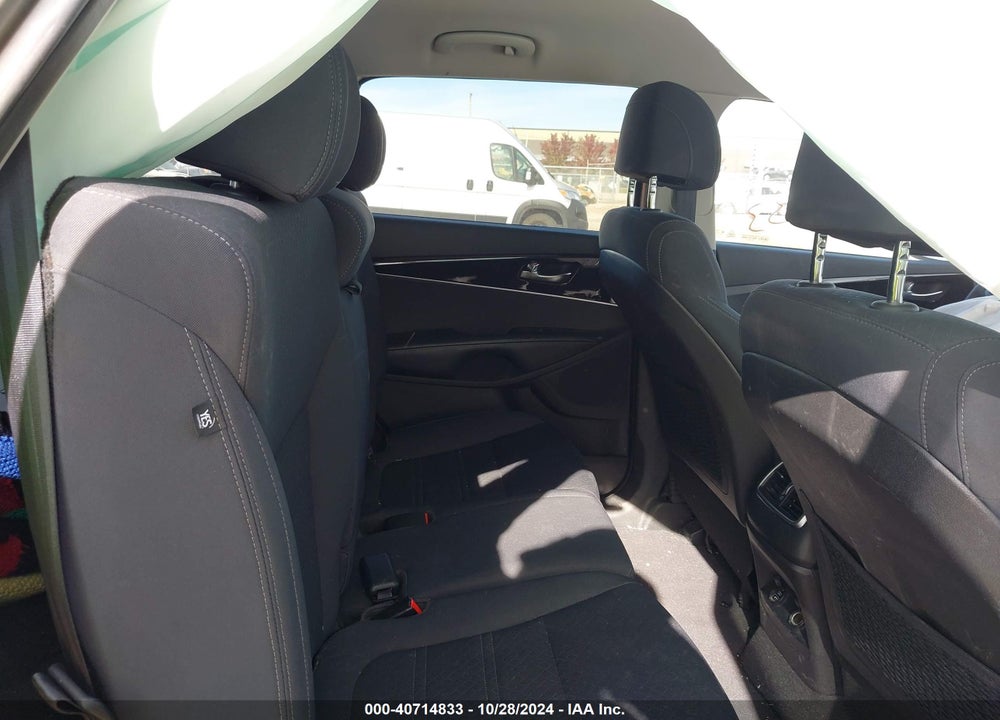 2017 KIA SORENTO 2.4L LX VIN: 5XYPG4A38HG337502