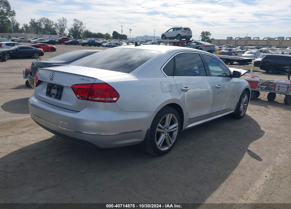 2015 VOLKSWAGEN PASSAT 2.0L TDI SEL PREMIUM VIN: 1VWCV7A31FC054055