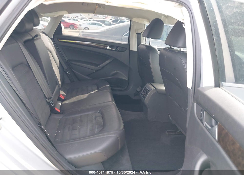 2015 VOLKSWAGEN PASSAT 2.0L TDI SEL PREMIUM VIN: 1VWCV7A31FC054055