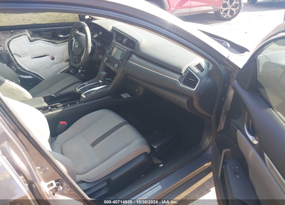 2018 HONDA CIVIC LX VIN: 2HGFC2F51JH610696