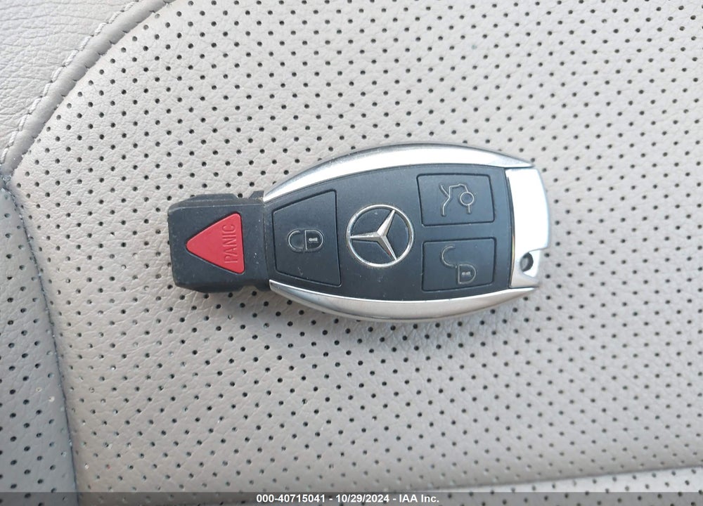 2015 MERCEDES-BENZ GL 550 4MATIC VIN: 4JGDF7DE8FA484481