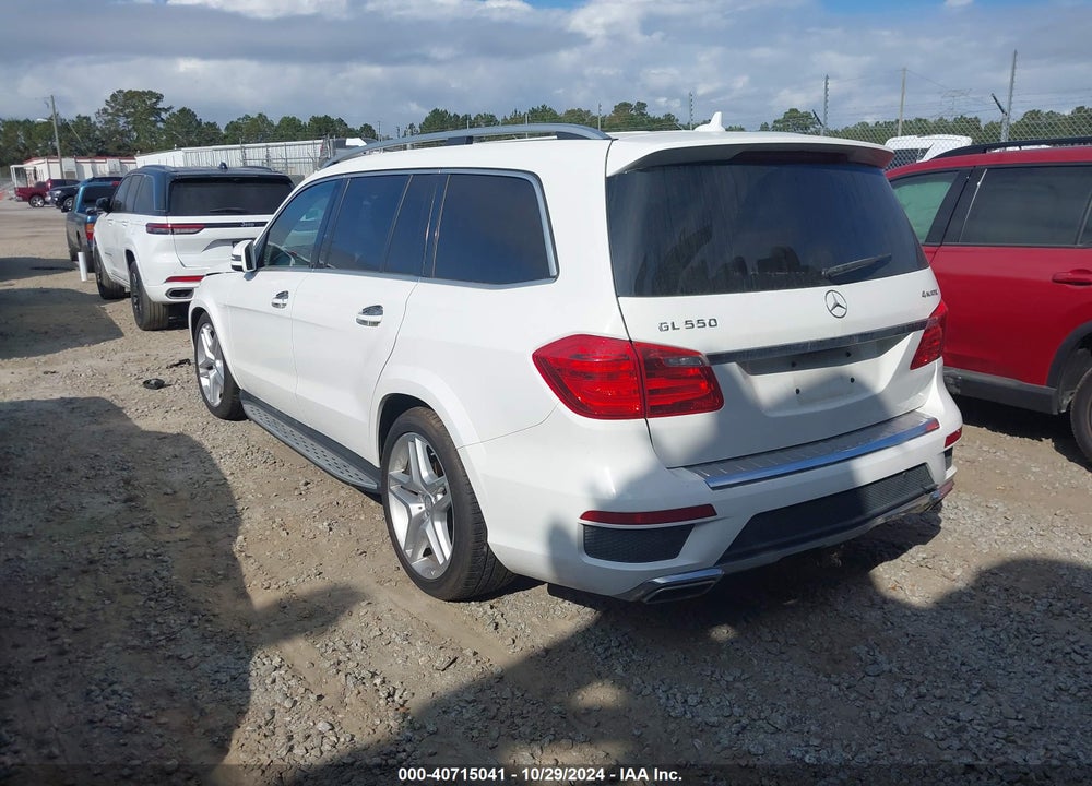 2015 MERCEDES-BENZ GL 550 4MATIC VIN: 4JGDF7DE8FA484481
