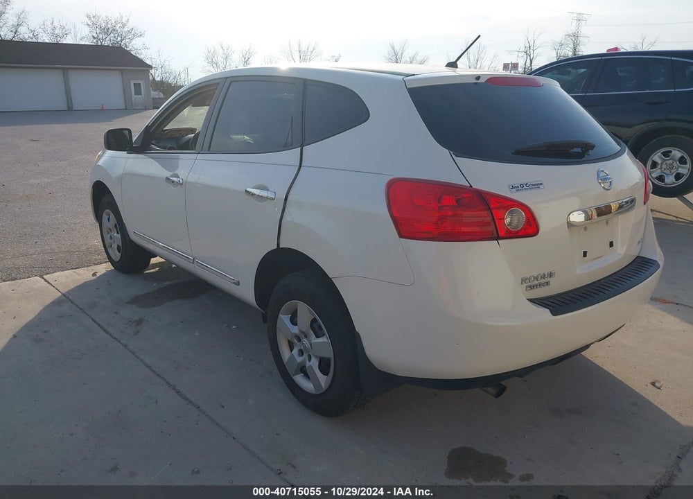 2015 NISSAN ROGUE SELECT S VIN: JN8AS5MV0FW764944