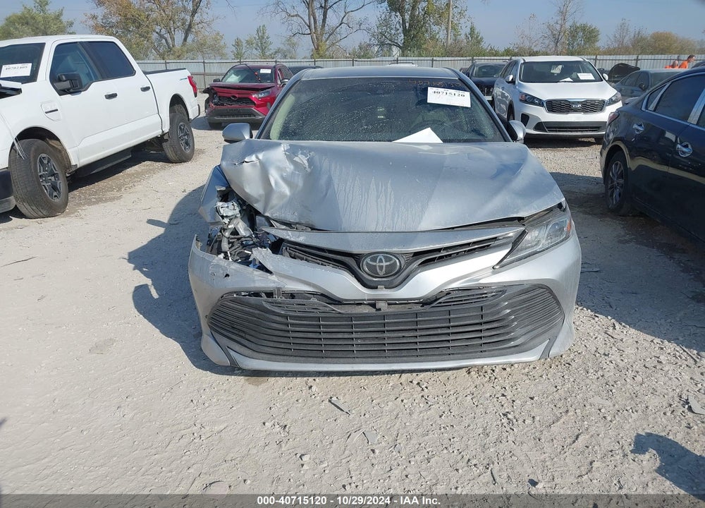 2018 TOYOTA CAMRY LE VIN: 4T1B11HK8JU527520