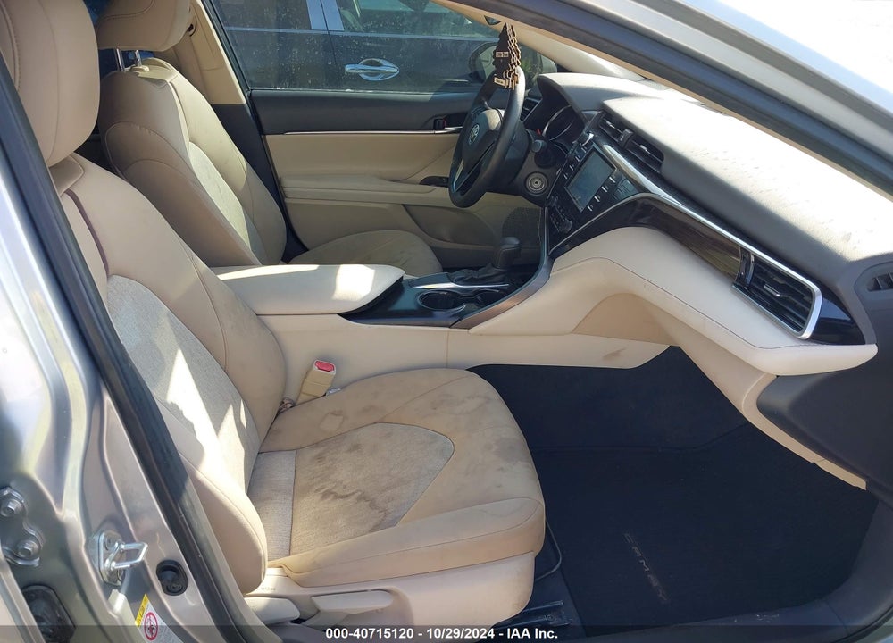 2018 TOYOTA CAMRY LE VIN: 4T1B11HK8JU527520