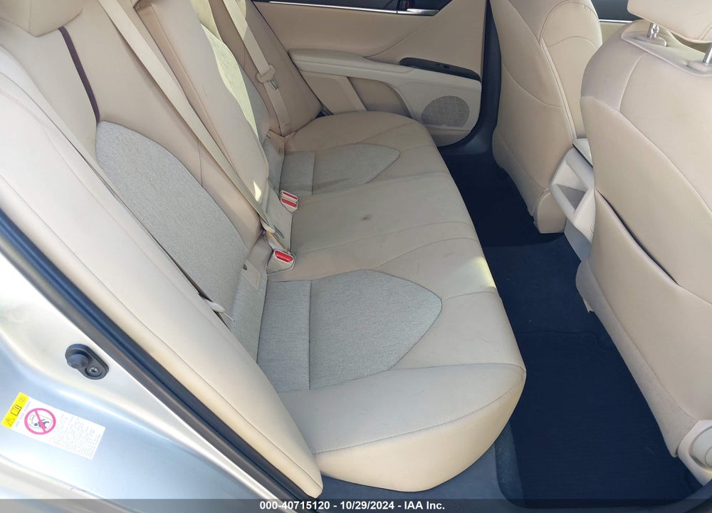 2018 TOYOTA CAMRY LE VIN: 4T1B11HK8JU527520