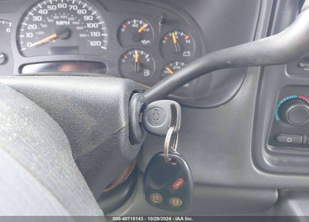 2005 CHEVROLET SILVERADO 1500 Z71 VIN: 1GCEK19B55E281460