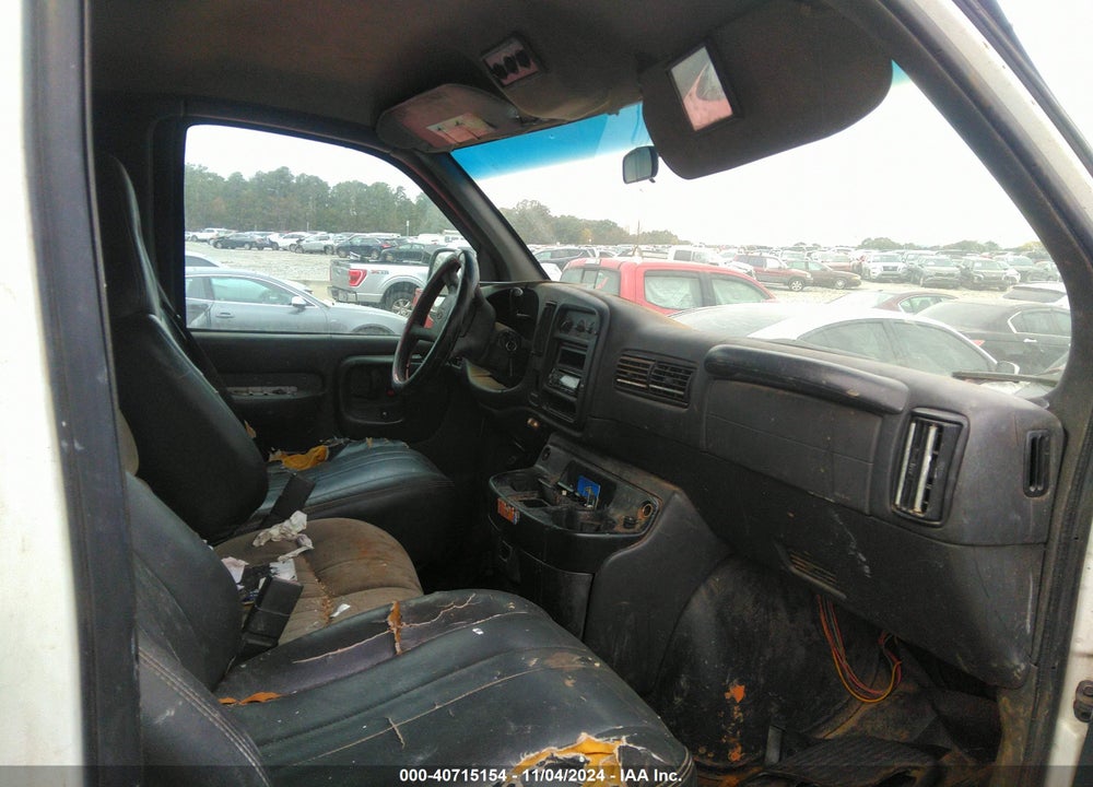 2002 CHEVROLET EXPRESS VIN: 1GAGG29R621224547