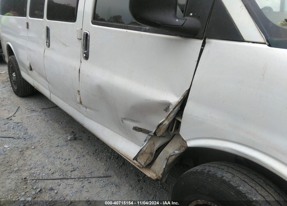 2002 CHEVROLET EXPRESS VIN: 1GAGG29R621224547