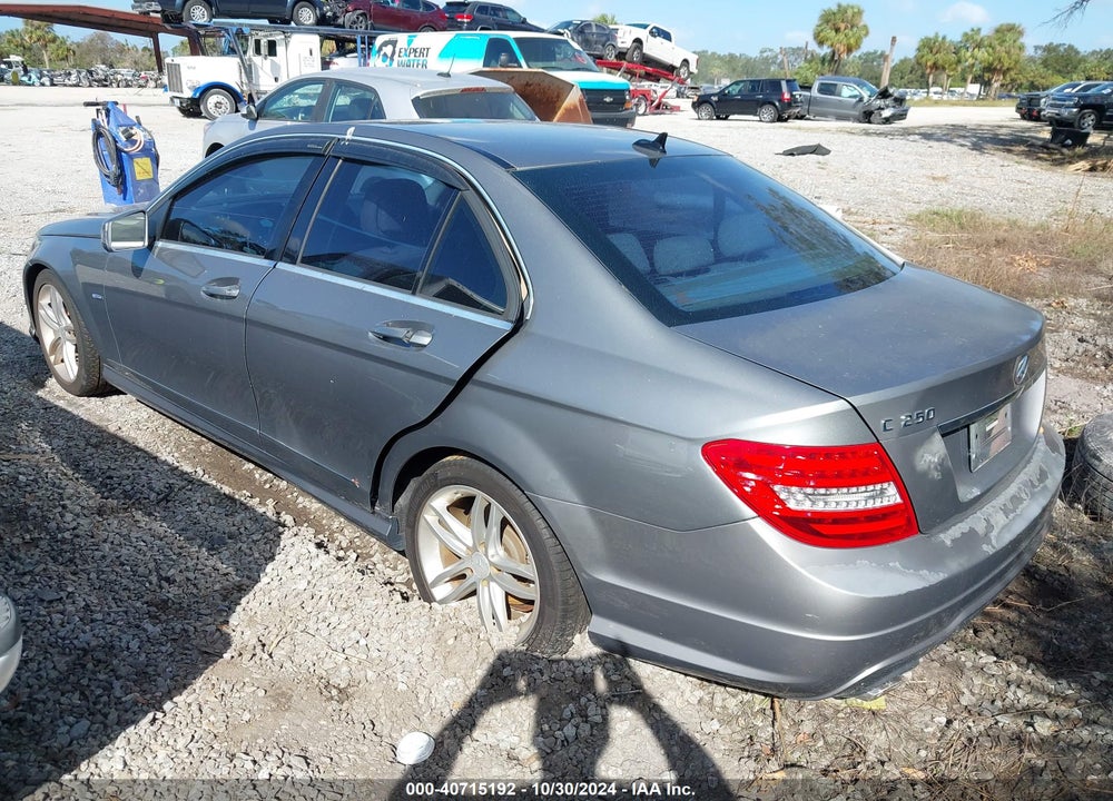 2012 MERCEDES-BENZ C 250 LUXURY/SPORT VIN: WDDGF4HB8CR213844