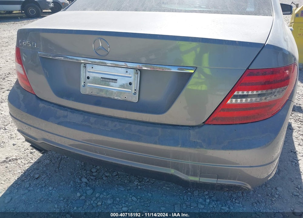 2012 MERCEDES-BENZ C 250 LUXURY/SPORT VIN: WDDGF4HB8CR213844