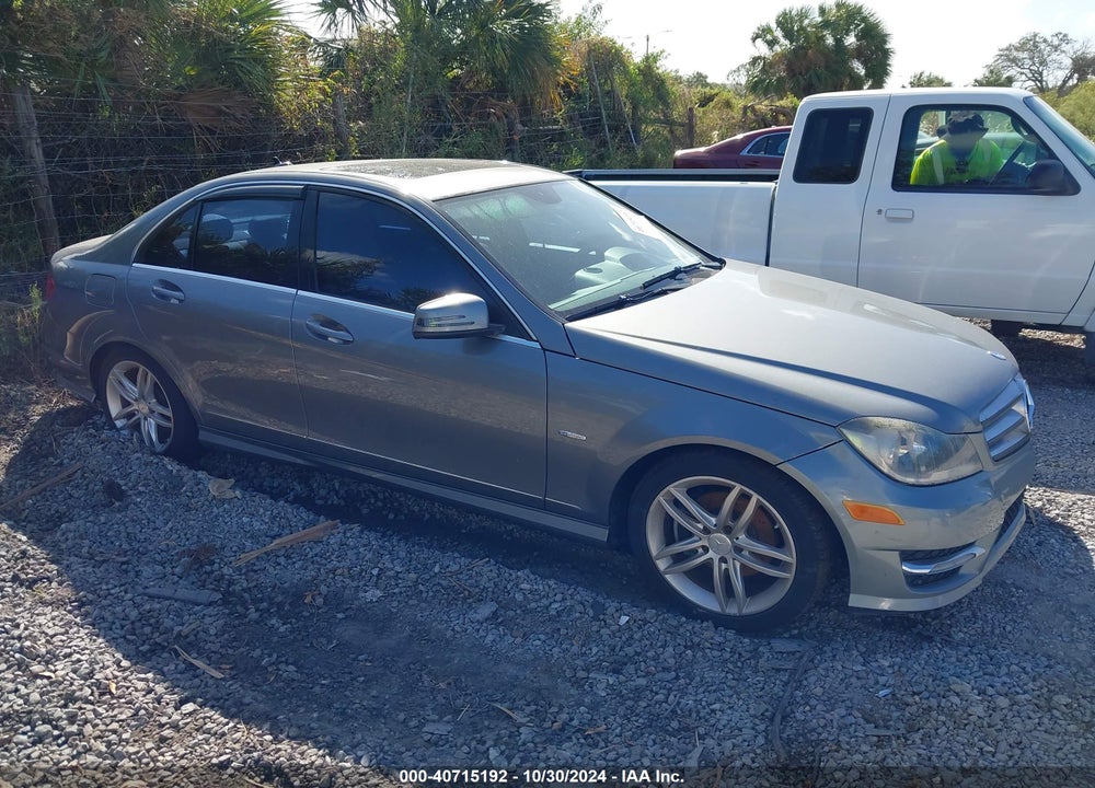 2012 MERCEDES-BENZ C 250 LUXURY/SPORT VIN: WDDGF4HB8CR213844