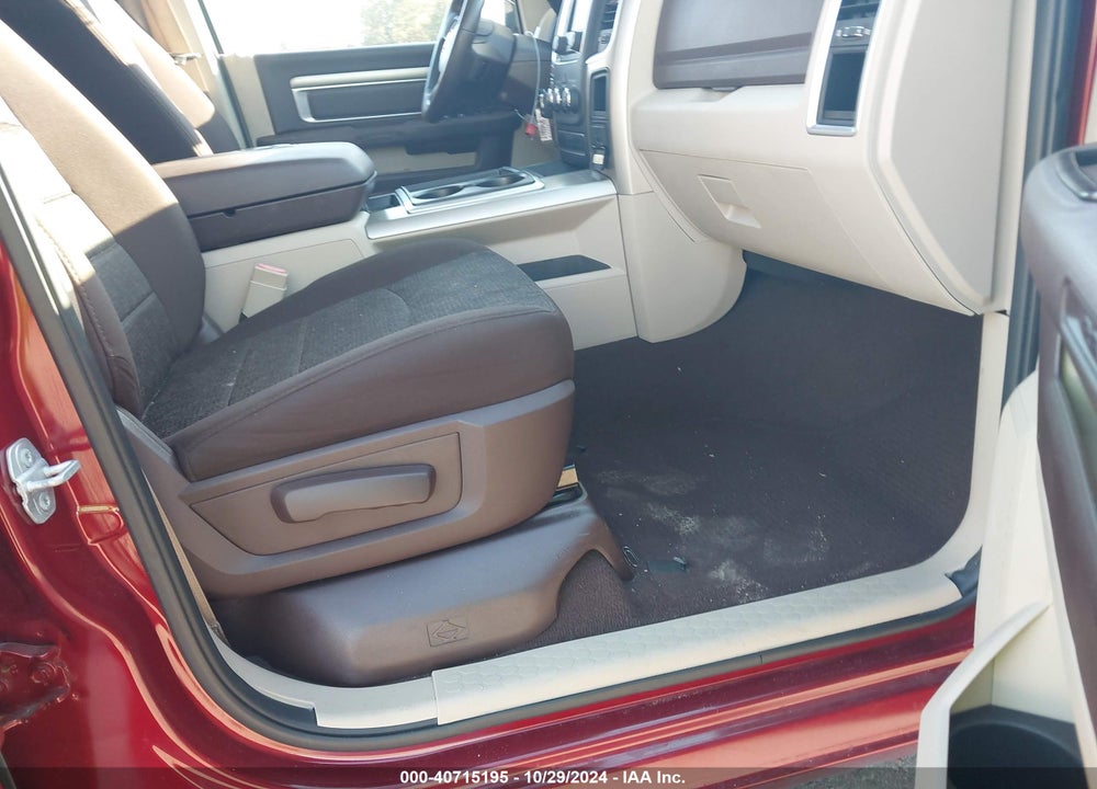 2015 RAM 1500 BIG HORN VIN: 1C6RR6GG5FS542802