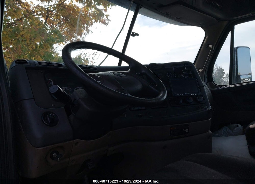 2015 FREIGHTLINER CASCADIA 125 VIN: 3AKNGED60FSGU5025