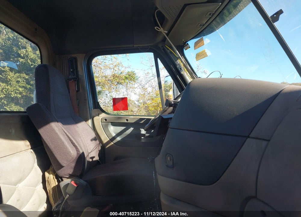 2015 FREIGHTLINER CASCADIA 125 VIN: 3AKNGED60FSGU5025