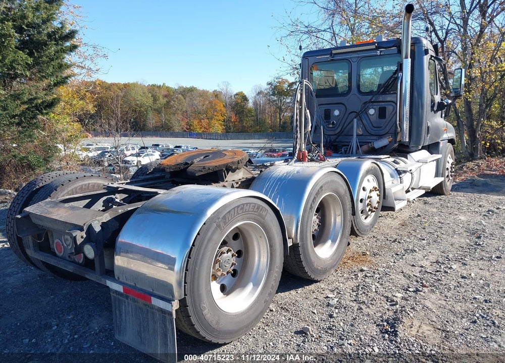 2015 FREIGHTLINER CASCADIA 125 VIN: 3AKNGED60FSGU5025