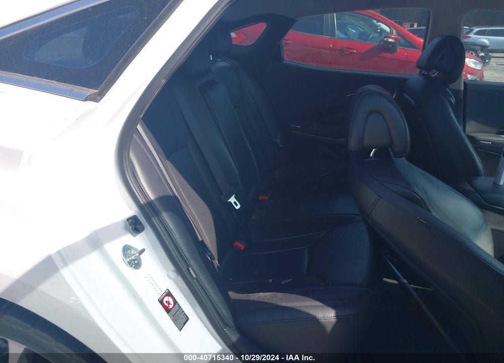 2017 HYUNDAI AZERA VIN: KMHFG4JG0HA581719