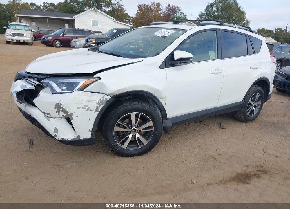 2018 TOYOTA RAV4 ADVENTURE/XLE VIN: JTMWFREV1JJ194423