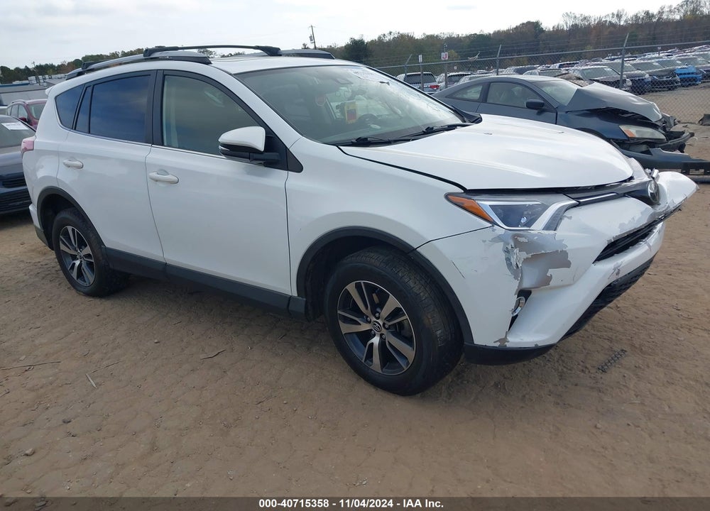 2018 TOYOTA RAV4 ADVENTURE/XLE VIN: JTMWFREV1JJ194423