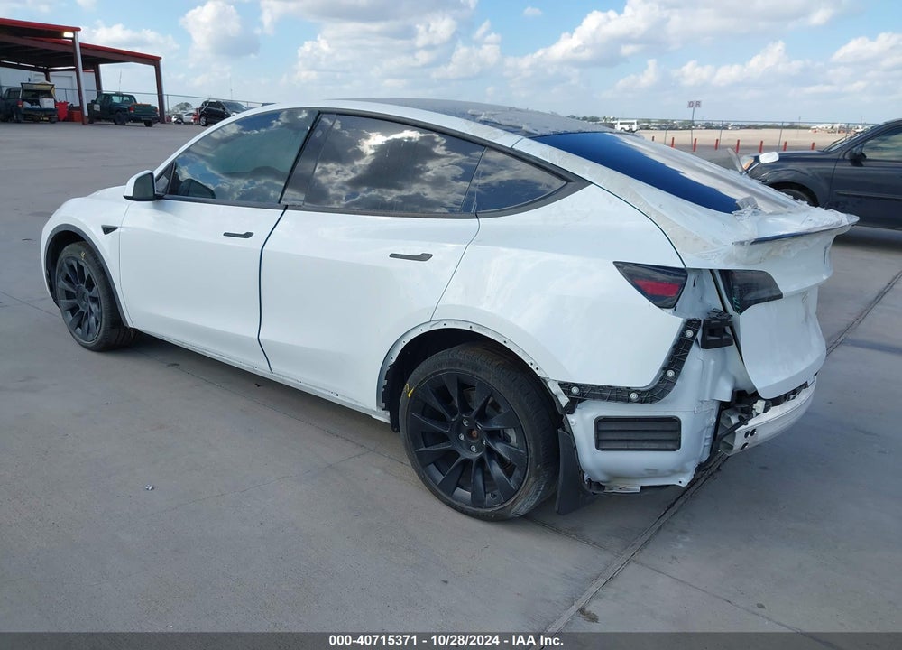 2022 TESLA MODEL Y LONG RANGE DUAL MOTOR ALL-WHEEL DRIVE VIN: 7SAYGAEE2NF514873