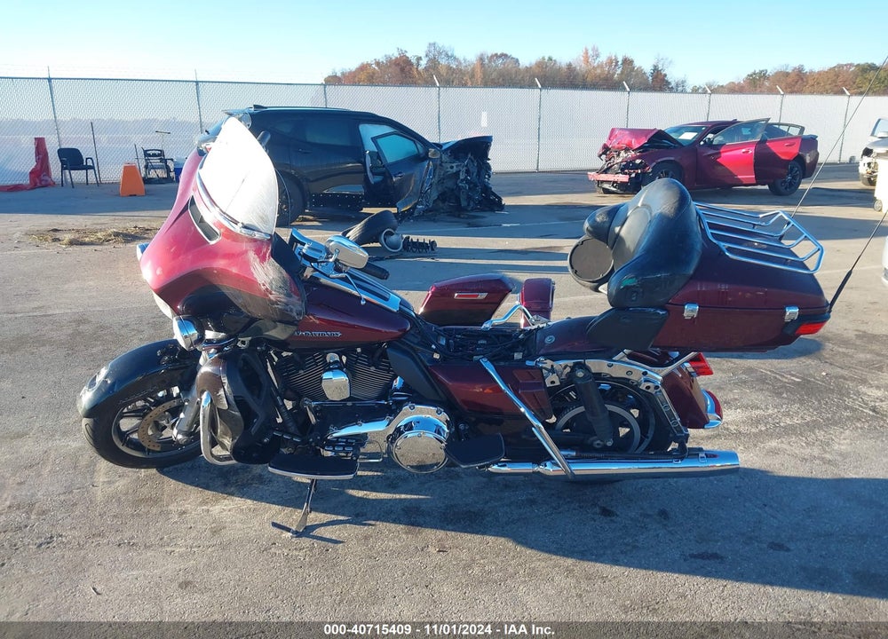 2015 HARLEY-DAVIDSON FLHTK ULTRA LIMITED VIN: 1HD1KEL11FB698047