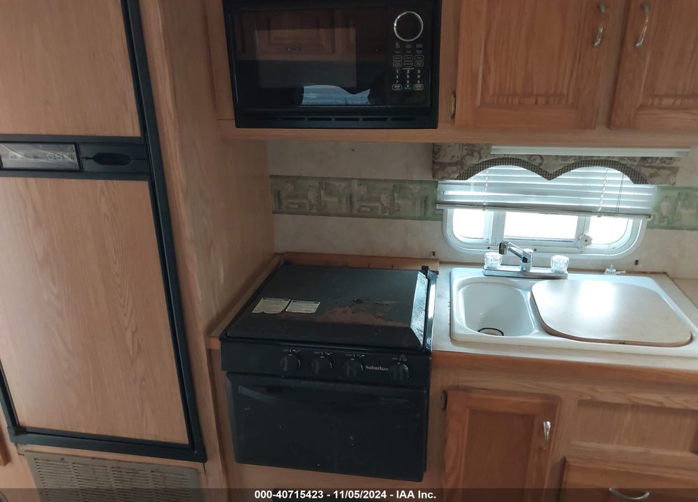 2005 UNKNOWN CT VIN: 4EZTS24245S105701