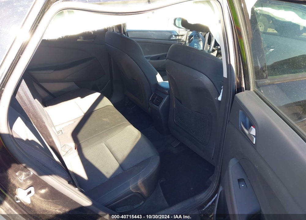 2017 HYUNDAI TUCSON SPORT VIN: KM8J3CA27HU474248