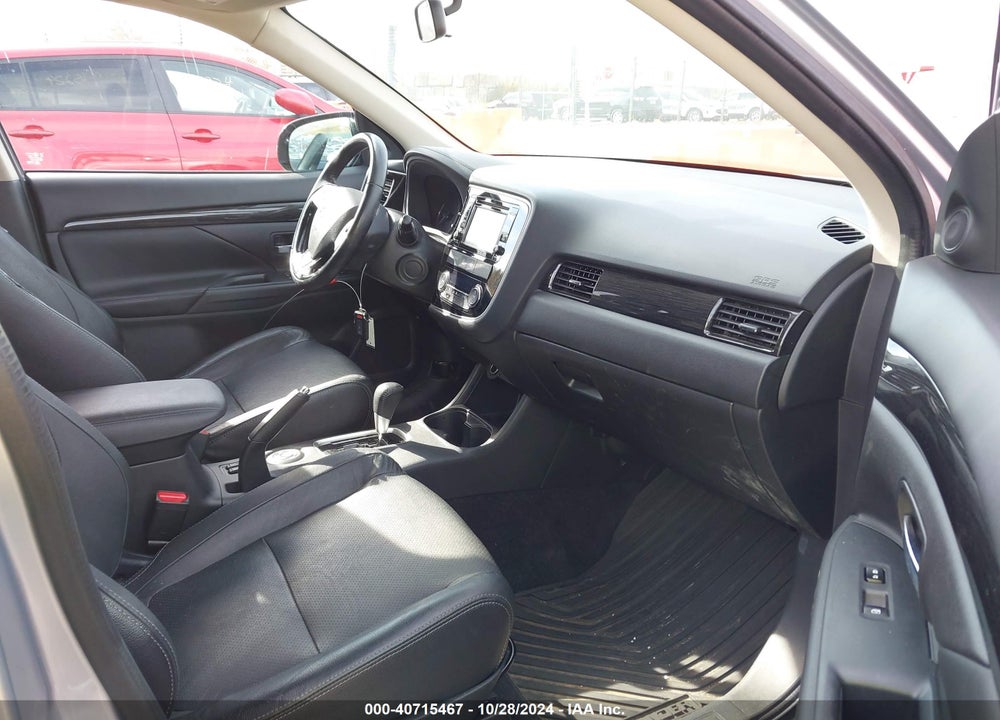 2016 MITSUBISHI OUTLANDER SEL VIN: JA4AZ3A32GZ065467