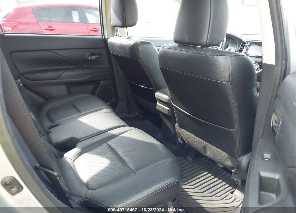 2016 MITSUBISHI OUTLANDER SEL VIN: JA4AZ3A32GZ065467