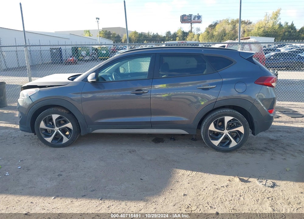 2018 HYUNDAI TUCSON VALUE VIN: KM8J33A26JU768102