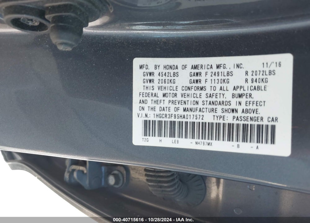 2017 HONDA ACCORD TOURING V6 VIN: 1HGCR3F95HA017572