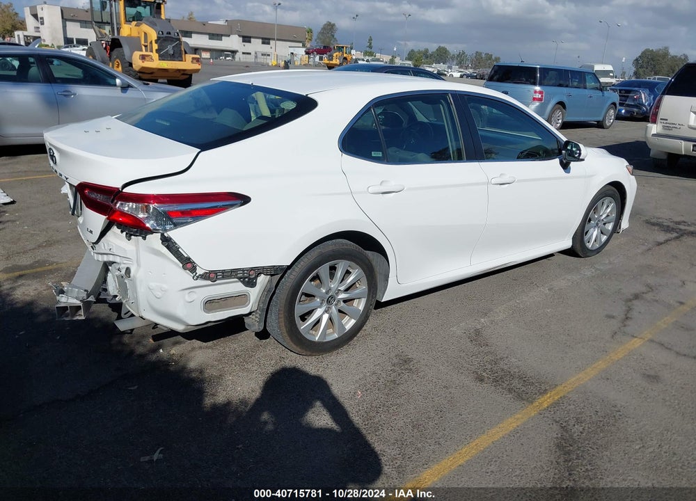 2018 TOYOTA CAMRY LE VIN: JTNB11HK3J3050338